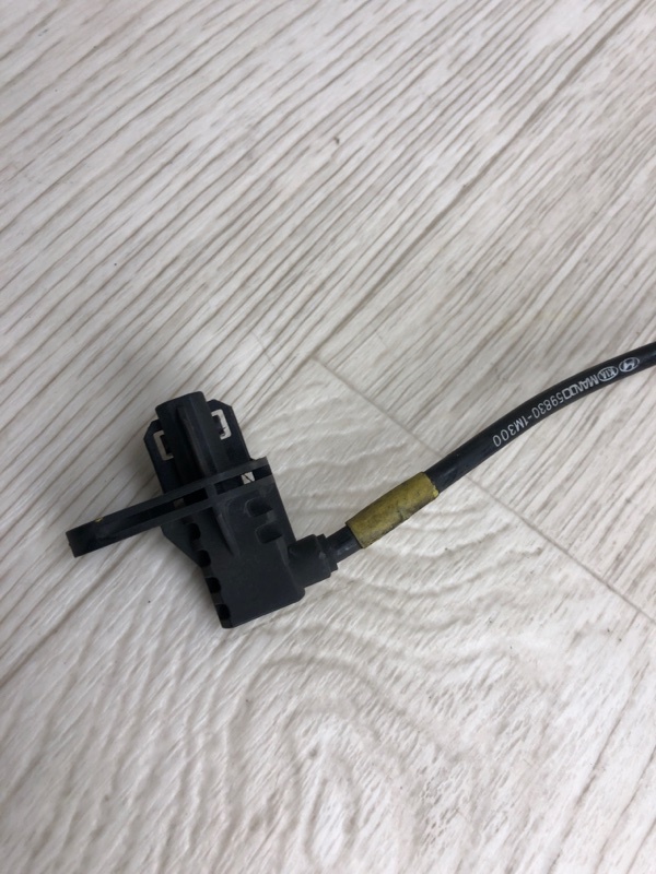 Датчик ABS передний правый FORTE/CERATO TD 08-13 2011 TD 2.0 G4KD