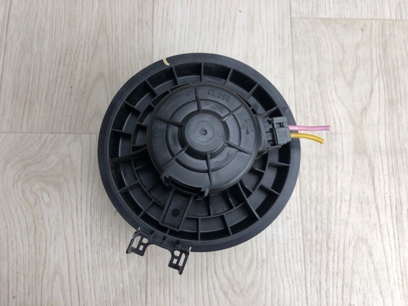 Моторчик печки KIA FORTE/CERATO TD 08-13 2011 TD 2.0 G4KD 97113-1M001 Б/У