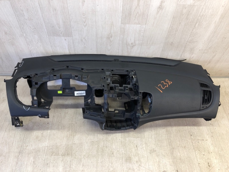 Запчасть торпедо KIA FORTE/CERATO TD 08-13 2011 TD 2.0 G4KD 84710-1M350WK Б/У Торпедо KIA FORTE/CERATO TD 08-13 2011 TD 2.0 G4KD 84710-1M350WK Б/У