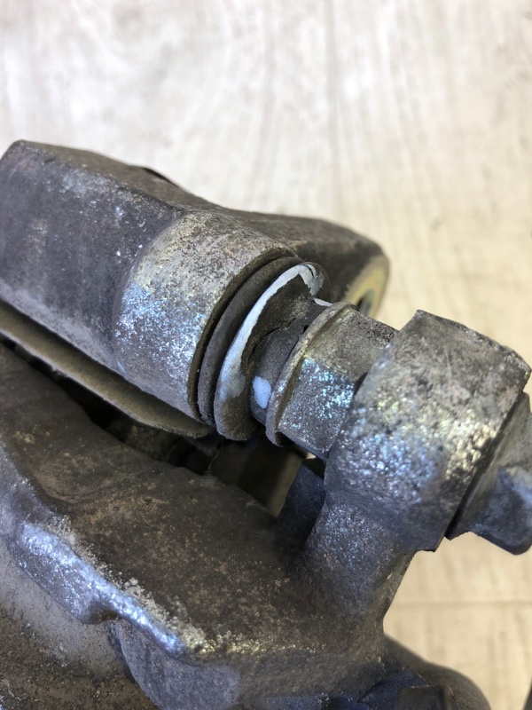 Суппорт тормозной задний левый FORTE/CERATO TD 08-13 2011 TD 2.0 G4KD Суппорт тормозной задний левый FORTE/CERATO TD 08-13 2011 TD 2.0 G4KD