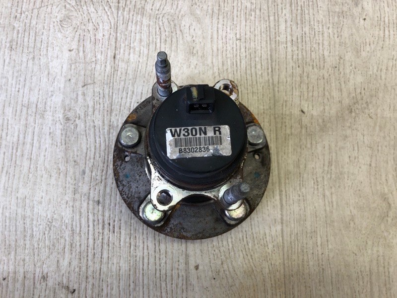 Ступица задняя KIA FORTE/CERATO TD 08-13 2011 TD 2.0 G4KD 52730-1M000 Б/У