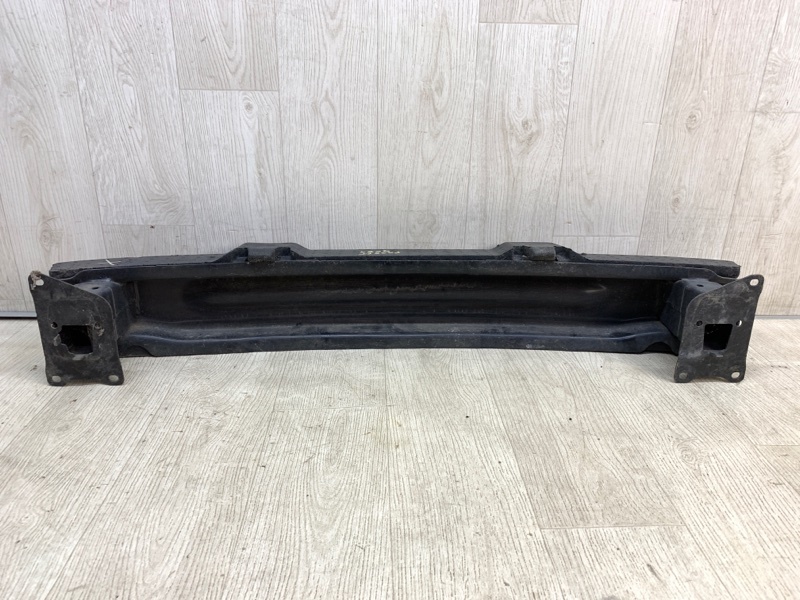 Усилитель заднего бампера PASSAT B7 11-15 2012 A32 Усилитель заднего бампера PASSAT B7 11-15 2012 A32