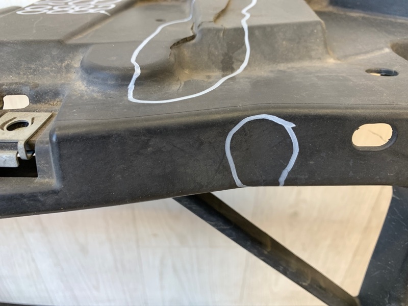 Панель передняя верхняя 200 14-16 2016 UF 2.4 ED6