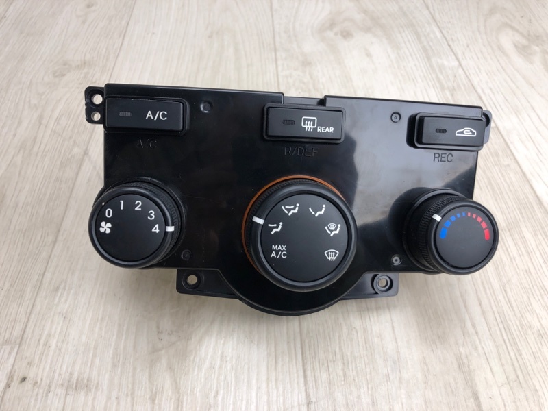 Блок управления печкой KIA FORTE/CERATO TD 08-13 2011 TD 2.0 G4KD 97250-1M061WK Б/У