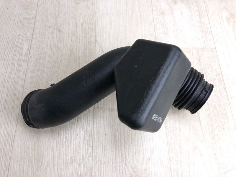 Патрубок воздушного фильтра KIA FORTE/CERATO TD 08-13 2011 TD 2.0 G4KD 28130-1M500 Б/У