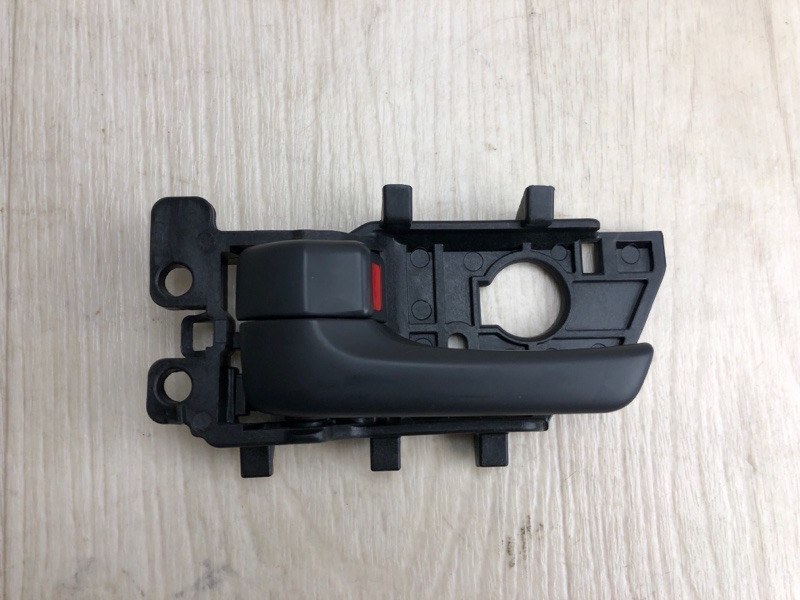 Ручка двери внутренняя задняя левая KIA FORTE/CERATO TD 08-13 2011 TD 2.0 G4KD 82610-1M010WK Б/У