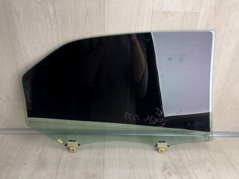 Стекло двери заднее левое KIA FORTE/CERATO TD 08-13 TD 2.0 G4KD Стекло двери заднее левое KIA FORTE/CERATO TD 08-13 TD 2.0 G4KD