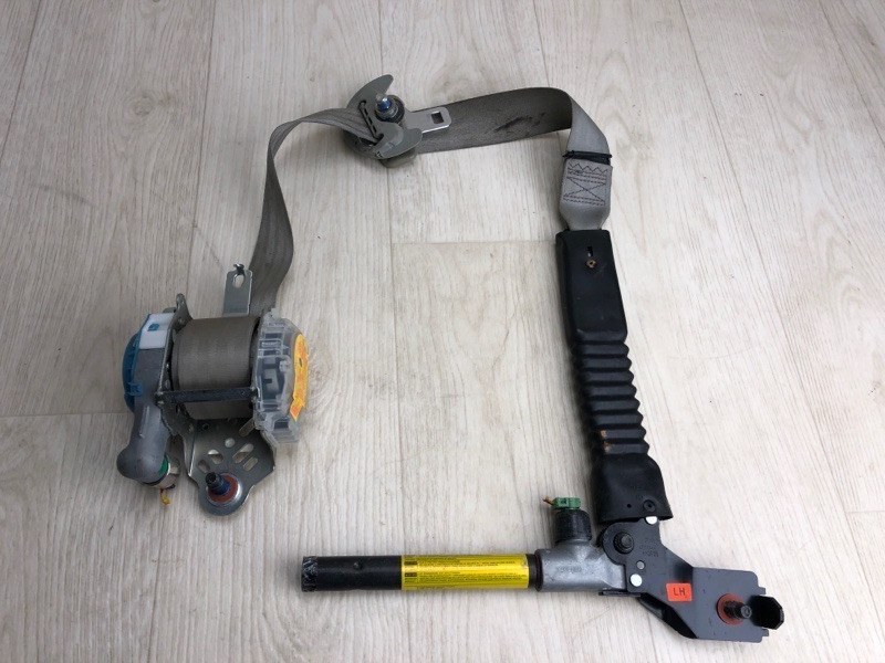 Запчасть ремень безопасности передний левый KIA FORTE/CERATO TD 08-13 2011 TD 2.0 G4KD 88810-1M8008O Б/У Ремень безопасности передний левый KIA FORTE/CERATO TD 08-13 2011 TD 2.0 G4KD 88810-1M8008O Б/У