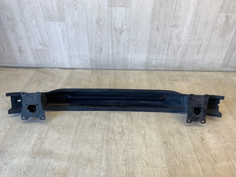 Усилитель заднего бампера JETTA USA 10-17 2011 162 CBTA 2.5L