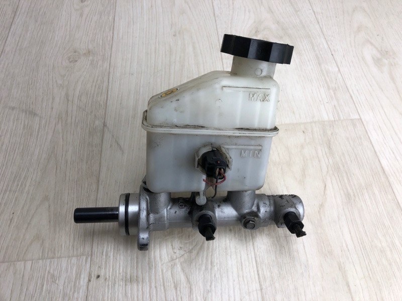 Главный тормозной цилиндр KIA FORTE/CERATO TD 08-13 2011 TD 2.0 G4KD 58510-1H200 Б/У