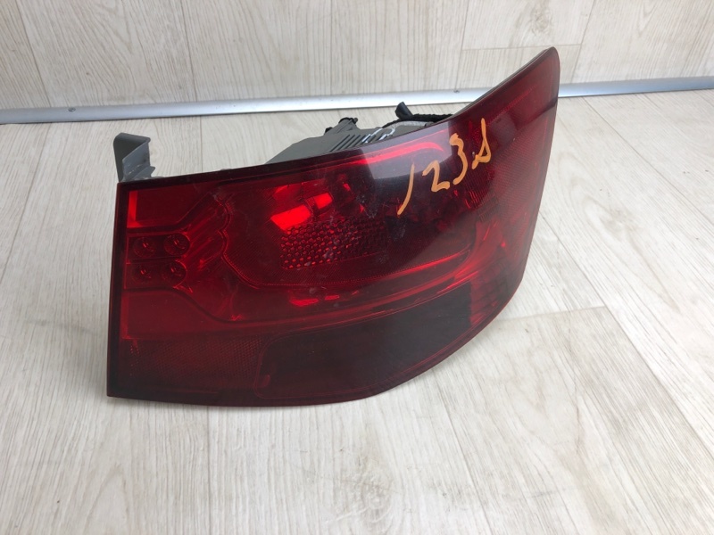 Фонарь наружный правый FORTE/CERATO TD 08-13 2011 TD 2.0 G4KD Фонарь наружный правый FORTE/CERATO TD 08-13 2011 TD 2.0 G4KD