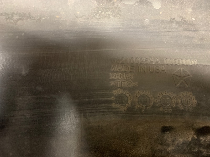 Бампер задний CHEROKEE 14- 2017 KL 2.4 ED6