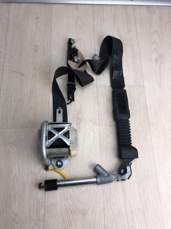 Запчасть ремень безопасности передний правый KIA OPTIMA TF 11-16 2013 TF 2.4 G4KJ 88820-4C000UP Б/У Ремень безопасности передний правый KIA OPTIMA TF 11-16 2013 TF 2.4 G4KJ 88820-4C000UP Б/У