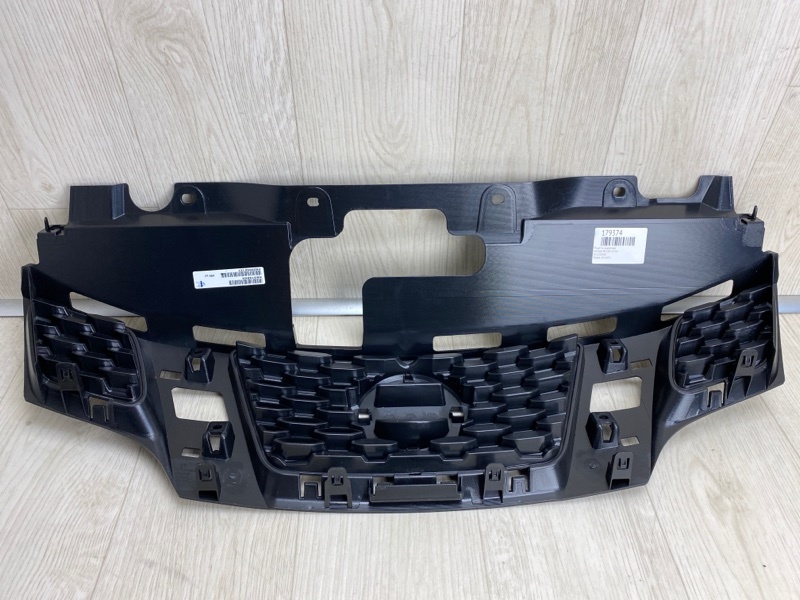 Решетка радиатора NV200 USA 13- 13-18 M20XUS 2.0 MR20DE