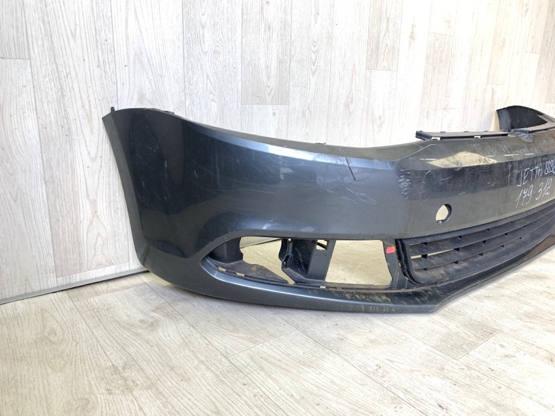 Бампер передний JETTA USA 10-17 2013 162 2.5 CBUA