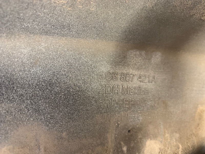 Бампер задний JETTA USA 10-17 2011 162 CBTA 2.5L