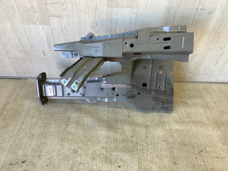 Лонжерон передний левый CHRYSLER 200 14-16 UF 2.4 ED6 Лонжерон передний левый CHRYSLER 200 14-16 UF 2.4 ED6