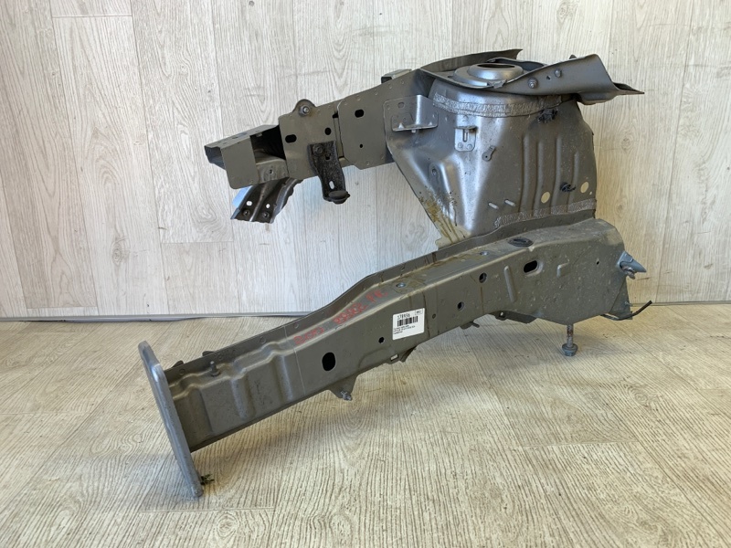 Запчасть лонжерон передний правый CHRYSLER 200 14-16 2016 UF 2.4 ED6 68267070AB Б/У Лонжерон передний правый CHRYSLER 200 14-16 2016 UF 2.4 ED6 68267070AB Б/У