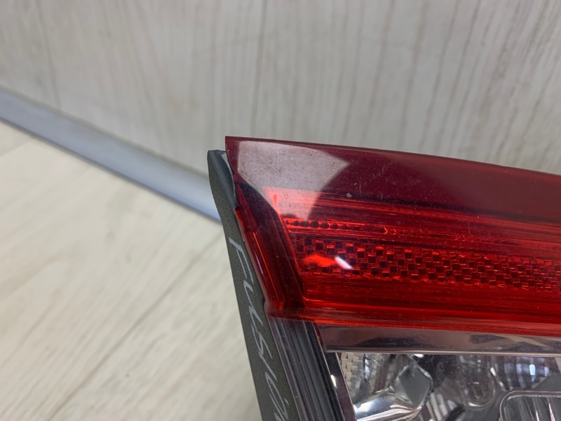 Фонарь внутренний задний левый FUSION 14- 2013 CD4 C25HDEX