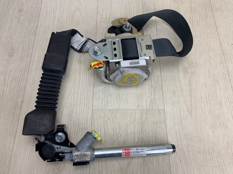 Ремень безопасности передний правый HYUNDAI ELANTRA MD 10-15 2011 MD 1.8 G4NB 88820-3Y000YDA Б/У