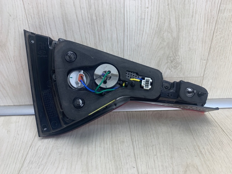 Фонарь внутренний правый SONATA LF 2014- 2015 LF 2.4 G4KJ Фонарь внутренний правый SONATA LF 2014- 2015 LF 2.4 G4KJ