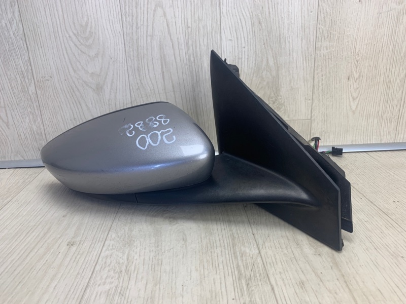 Зеркало правое 200 14-16 2016 UF 2.4 ED6