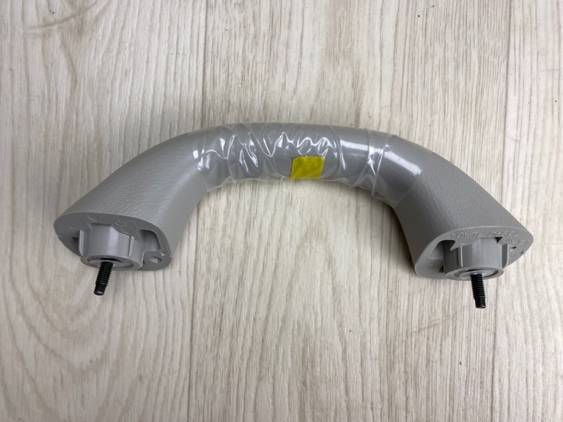 Ручка потолка передняя QX56 / TITAN / ARMADA 04-16 Z62