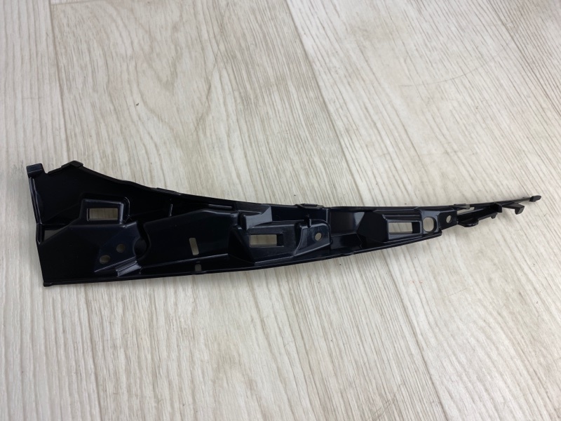 Кронштейн крепления фары передний правый LS500 18- Кронштейн крепления фары передний правый LS500 18-