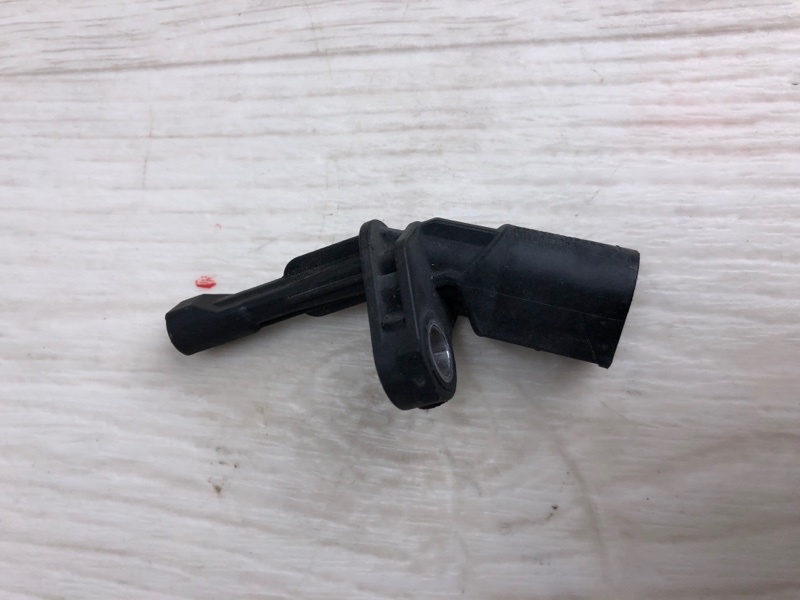 Датчик ABS задний правый BEETLE 11-19 2012 5C1 CBTA 2.5L