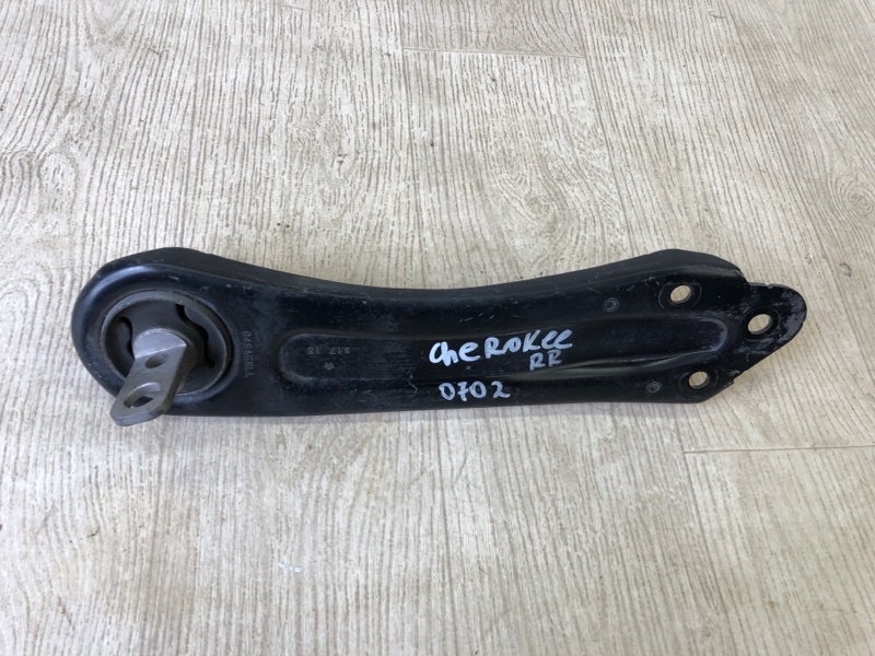 Запчасть рычаг задней подвески продольный левый JEEP CHEROKEE 14- 2014 KL 3.2 EHB 5090045AD Б/У Рычаг задней подвески продольный левый JEEP CHEROKEE 14- 2014 KL 3.2 EHB 5090045AD Б/У