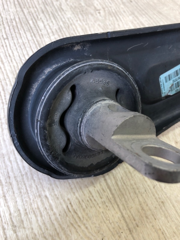 Рычаг задней подвески продольный левый JEEP CHEROKEE 14- KL 3.2 EHB Рычаг задней подвески продольный левый JEEP CHEROKEE 14- KL 3.2 EHB