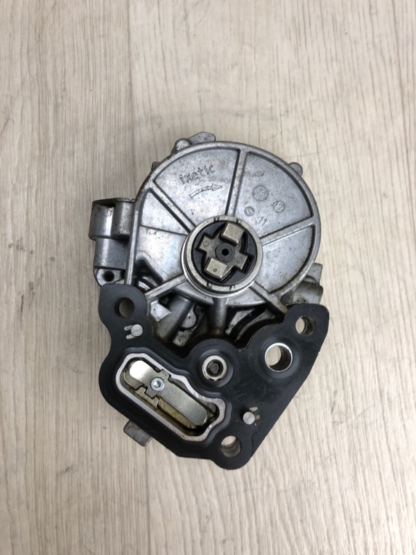 Запчасть вакуумный насос CHEVROLET CRUZE 15- 2017 J400 1.4T LE2 12704586 Б/У Вакуумный насос CHEVROLET CRUZE 15- 2017 J400 1.4T LE2 12704586 Б/У