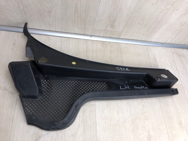 Пластик под лобовое стекло / Жабо левый VOLKSWAGEN BEETLE 11-19 5C1 CBTA 2.5L