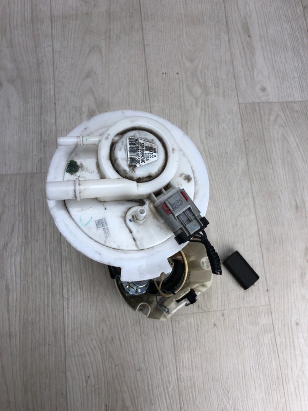 Запчасть топливный насос JEEP CHEROKEE 14- 2014 KL 3.2 EHB 68217187AD Б/У Топливный насос JEEP CHEROKEE 14- 2014 KL 3.2 EHB 68217187AD Б/У