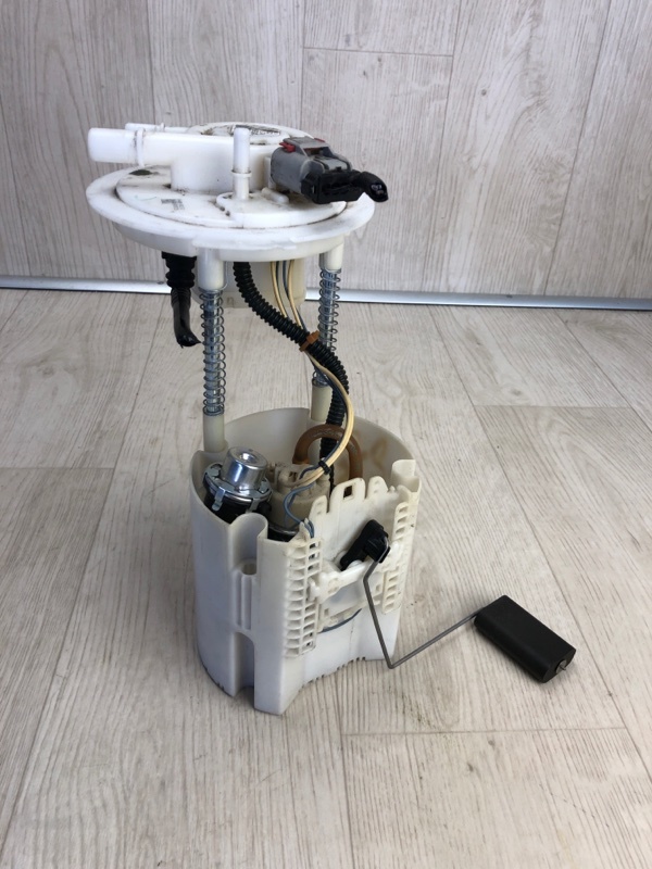 Топливный насос CHEROKEE 14- 2014 KL 3.2 EHB Топливный насос CHEROKEE 14- 2014 KL 3.2 EHB