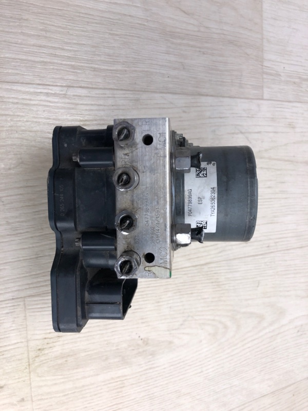 Блок ABS CHEROKEE 14- 2014 KL 3.2 EHB Блок ABS CHEROKEE 14- 2014 KL 3.2 EHB