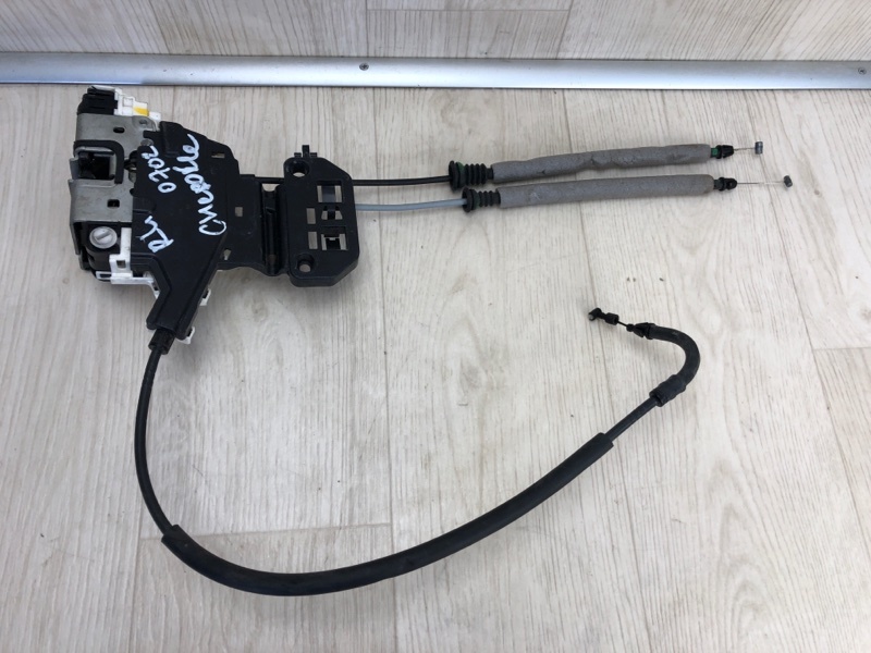 Замок двери задний левый CHEROKEE 14- 2014 KL 3.2 EHB Замок двери задний левый CHEROKEE 14- 2014 KL 3.2 EHB