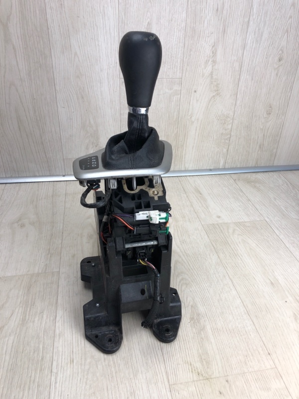 Кулиса АКПП CHEROKEE 14- 2014 KL 3.2 EHB Кулиса АКПП CHEROKEE 14- 2014 KL 3.2 EHB