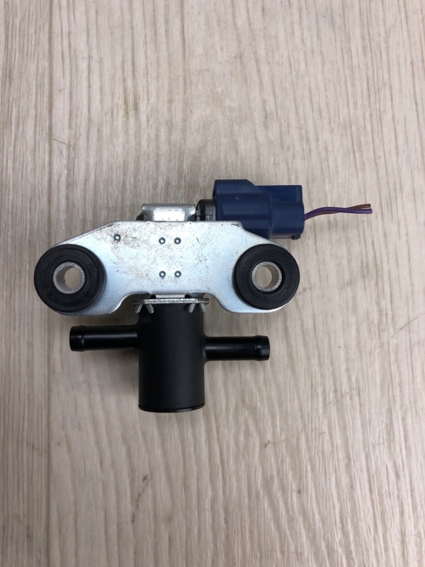 Клапан электромагнитный (вакуумный) ALTIMA L33 12-18 2015 L33 2.5 QR25DE