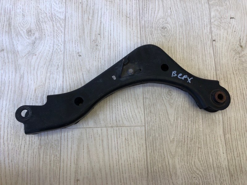 Рычаг задней подвески поперечный верхний левый NISSAN ALTIMA L33 12-18 2015 L33 2.5 QR25DE 55120-9HS0A Б/У