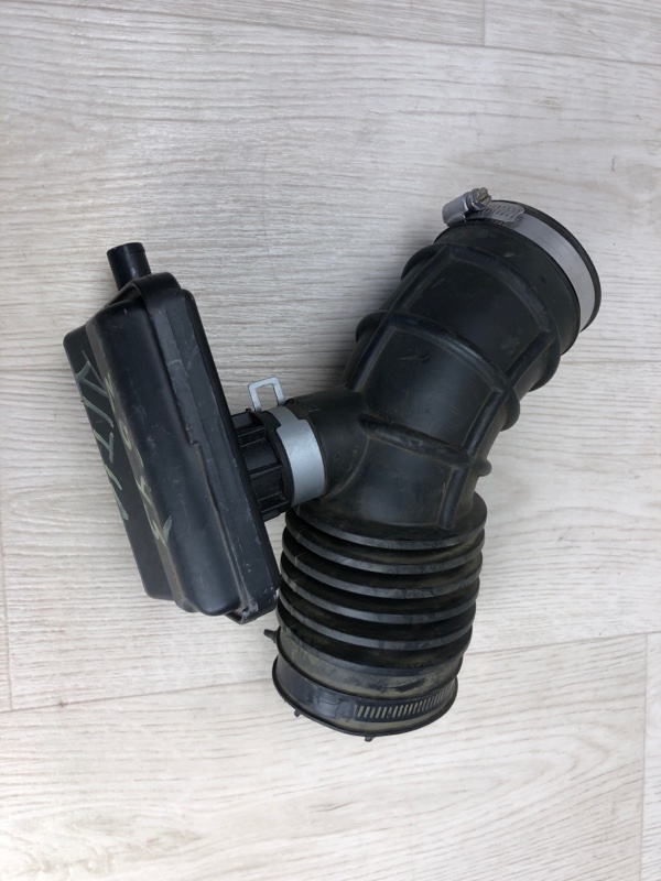 Патрубок воздушного фильтра NISSAN ALTIMA L33 12-18 2015 L33 2.5 QR25DE 16576-3TA0C Б/У
