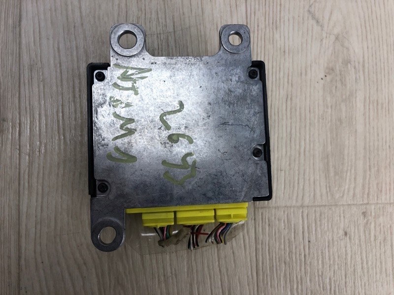 Блок управления AIRBAG ALTIMA L33 12-18 2015 L33 2.5 QR25DE