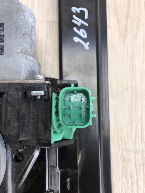 Стеклоподъемник передний правый ALTIMA L33 12-18 2015 L33 2.5 QR25DE