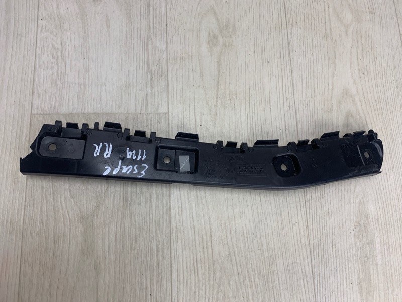 Кронштейн заднего бампера правый FORD ESCAPE 12-19 2018 TM2 1.5 M9MA GJ5Z-17D942-B Б/У