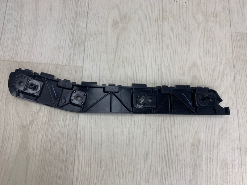 Кронштейн заднего бампера правый ESCAPE 12-19 2018 TM2 1.5 M9MA