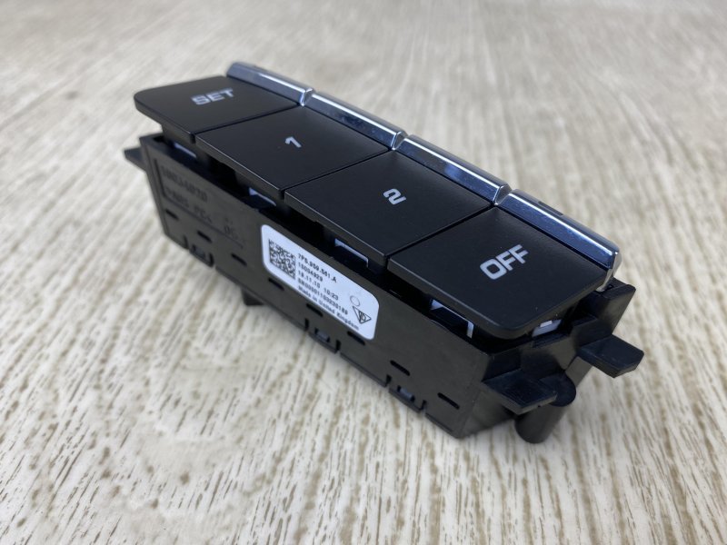 Блок кнопок памяти сидений правый PORSCHE CAYENNE 10-18 958 3.0 M06.EC Блок кнопок памяти сидений правый PORSCHE CAYENNE 10-18 958 3.0 M06.EC