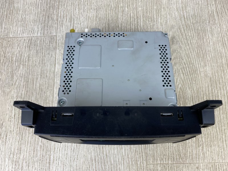 Магнитола 200 14-16 2015 UF 2.4 ED6