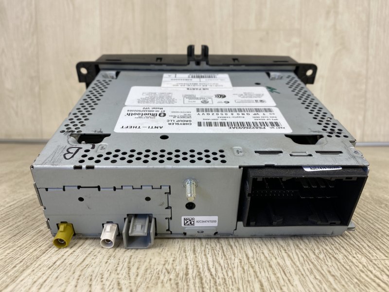 Магнитола 200 14-16 2015 UF 2.4 ED6