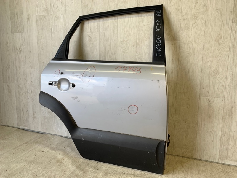 Дверь задняя правая HYUNDAI TUCSON 04-10 JM 2.7 G6BA
