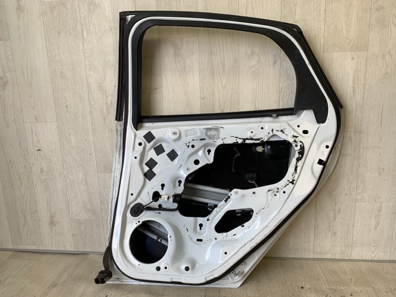 Дверь задняя правая FOCUS 10-18 2015 CB8 2.0 XQDA